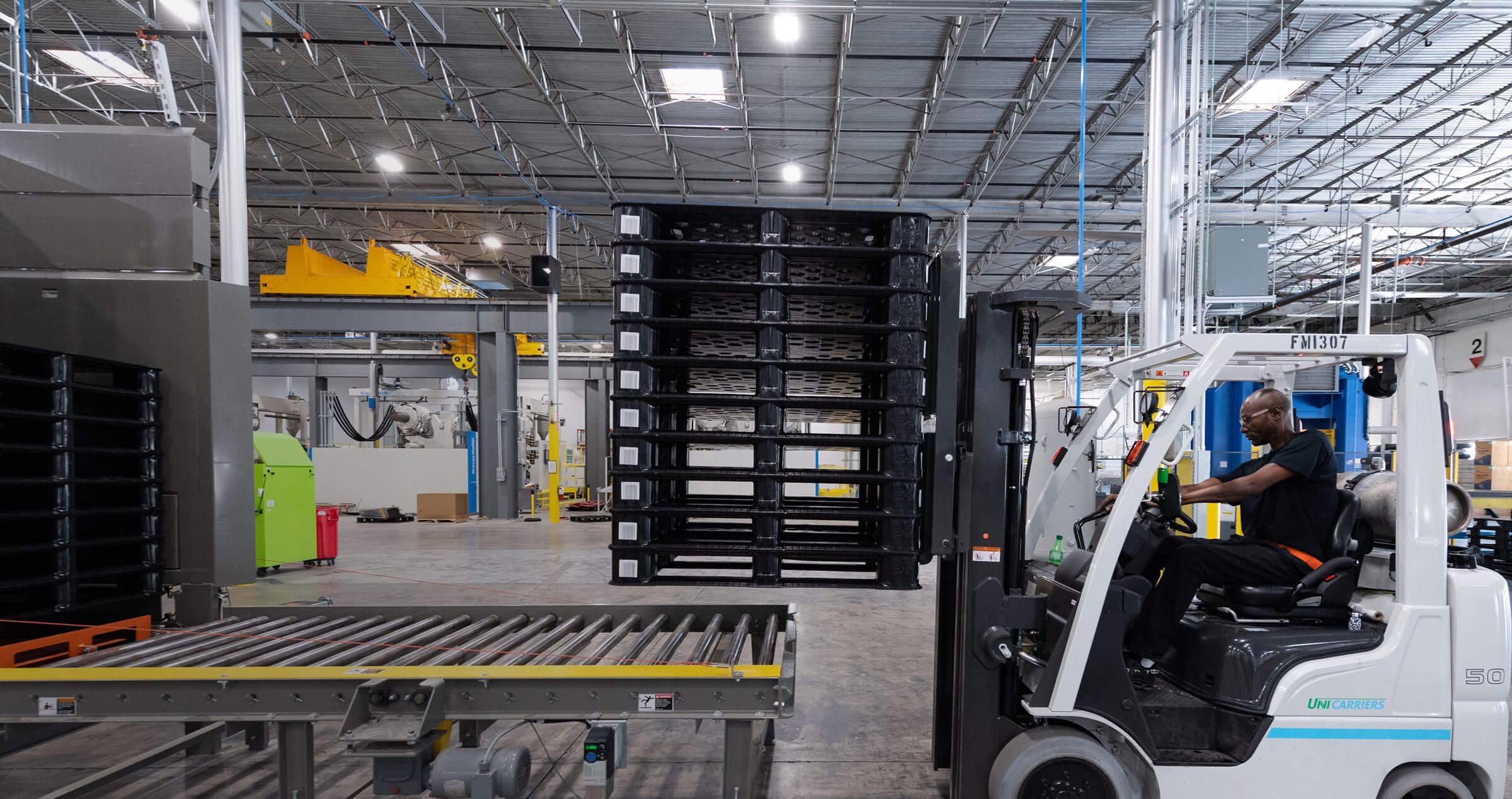 Best Plastic Pallet Shipping Company | iGPS Logistics