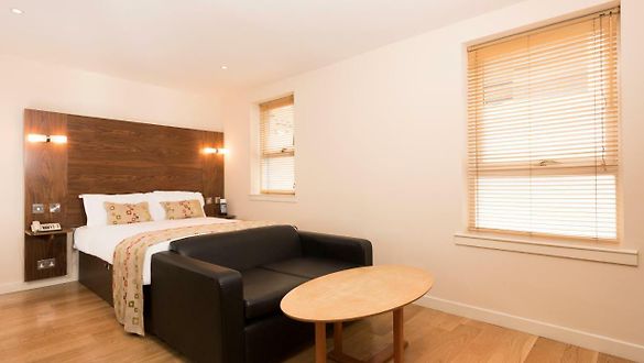 Resorts near Royal Mile