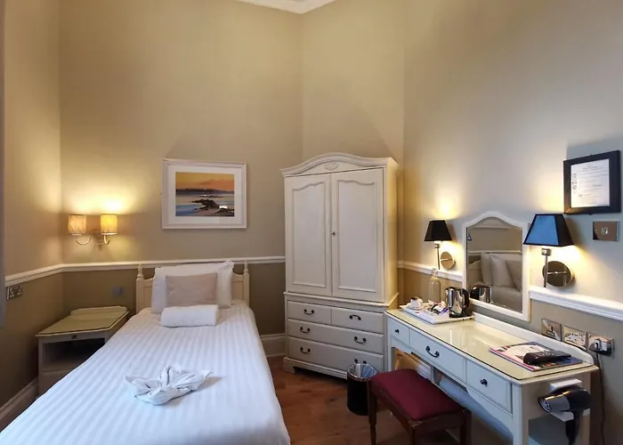 Edinburgh Hotels for Romantic Getaway